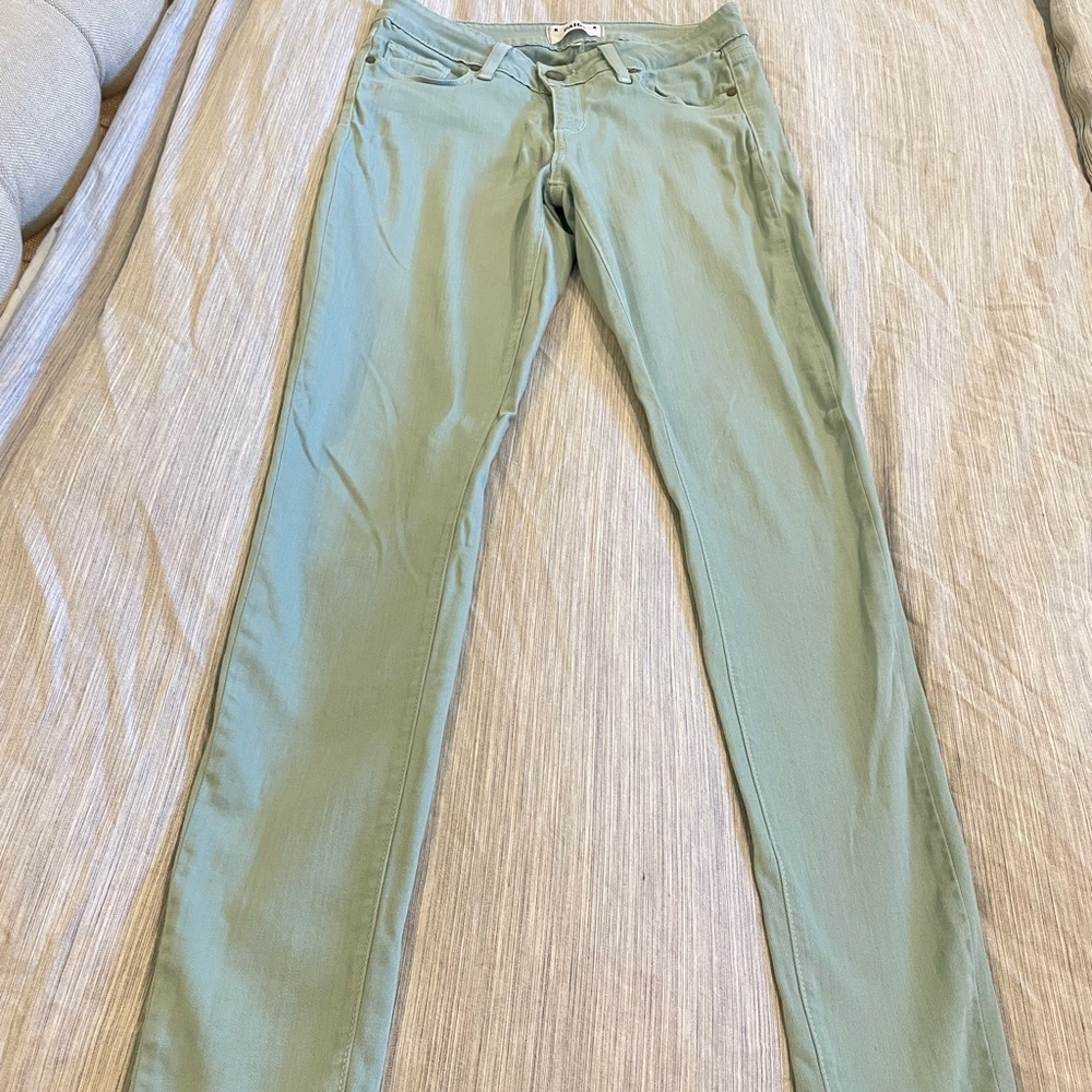 PAIGE Jeans - Verdugo Ultra Skinny - Olive
Size 28